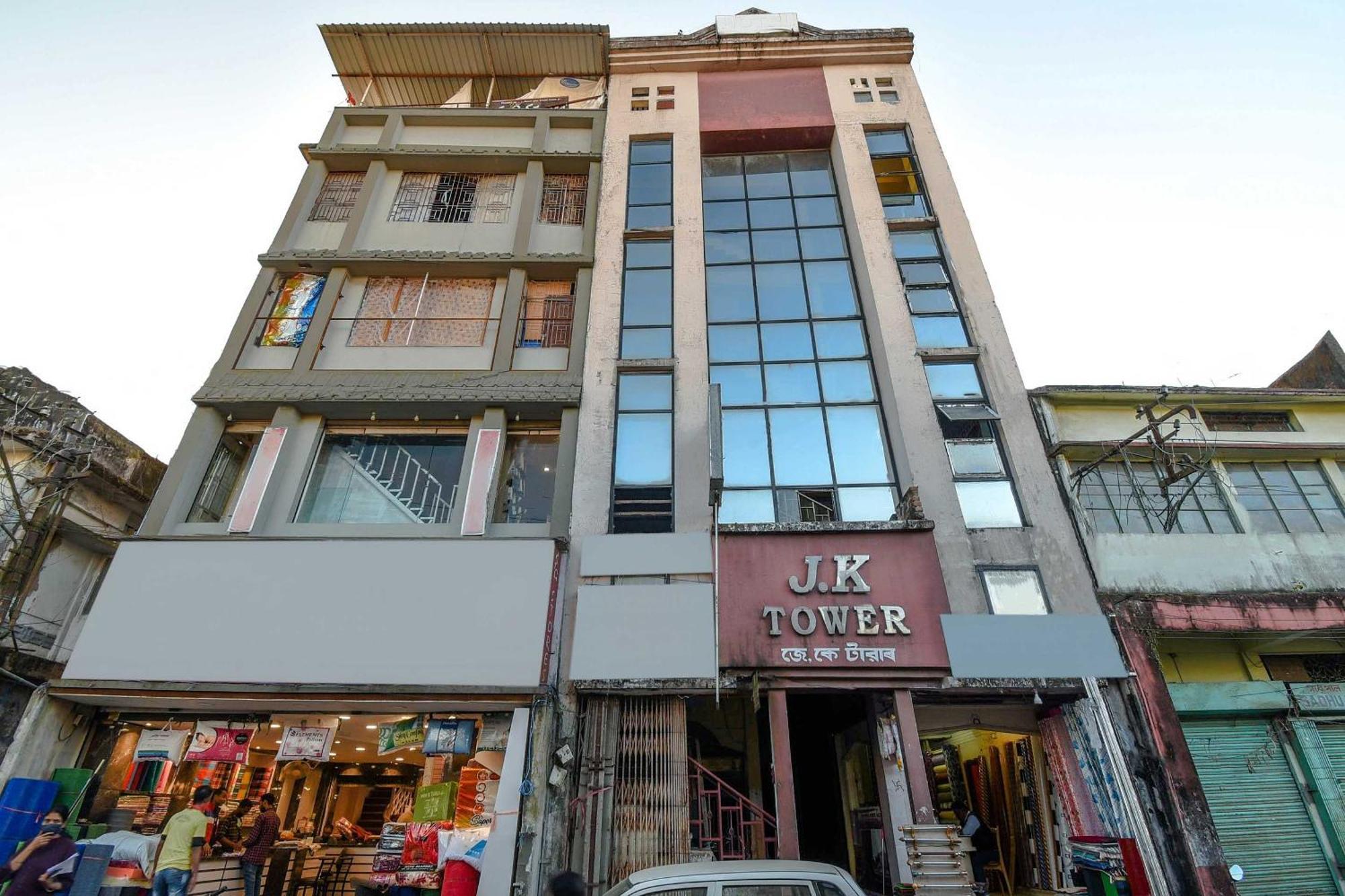 Oyo Flagship 71156 Hotel Jaybee'S Dibrugarh Exterior foto